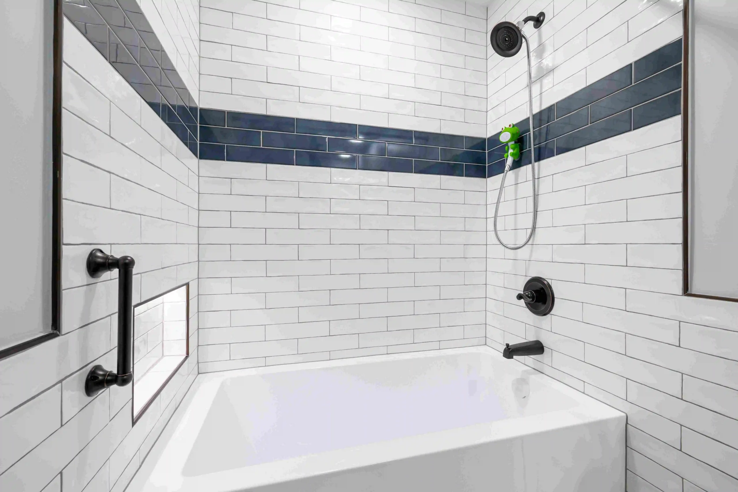 Bathtub replacement completed in a Palm Coast, FL bathroom